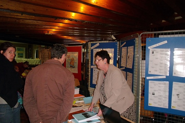Mme Ghyslaine LEVRAY à notre stand